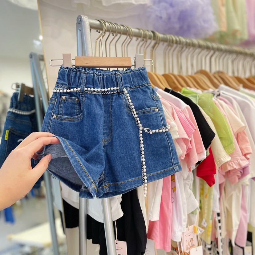 小首尔女童牛仔短裤夏季潮牌儿童薄款珍珠链条百搭夏款女孩休闲裤