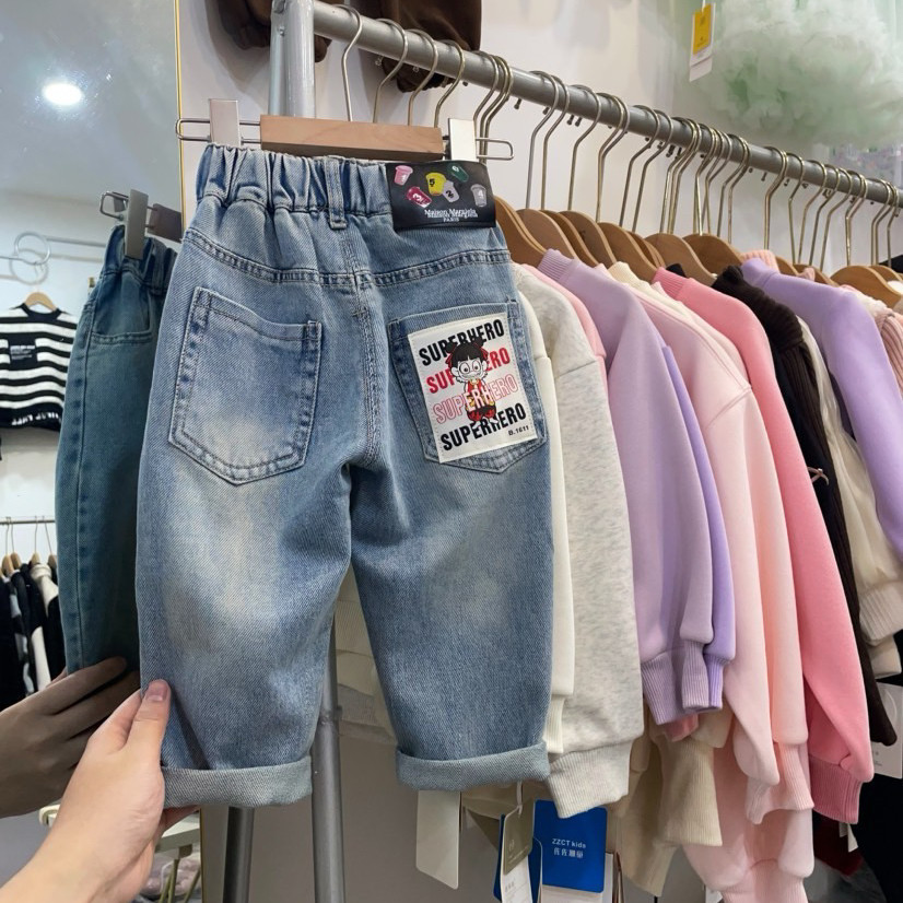 男童牛仔裤春装国潮动漫哪吒裤子儿童软糯浅色休闲裤小童老爹裤潮