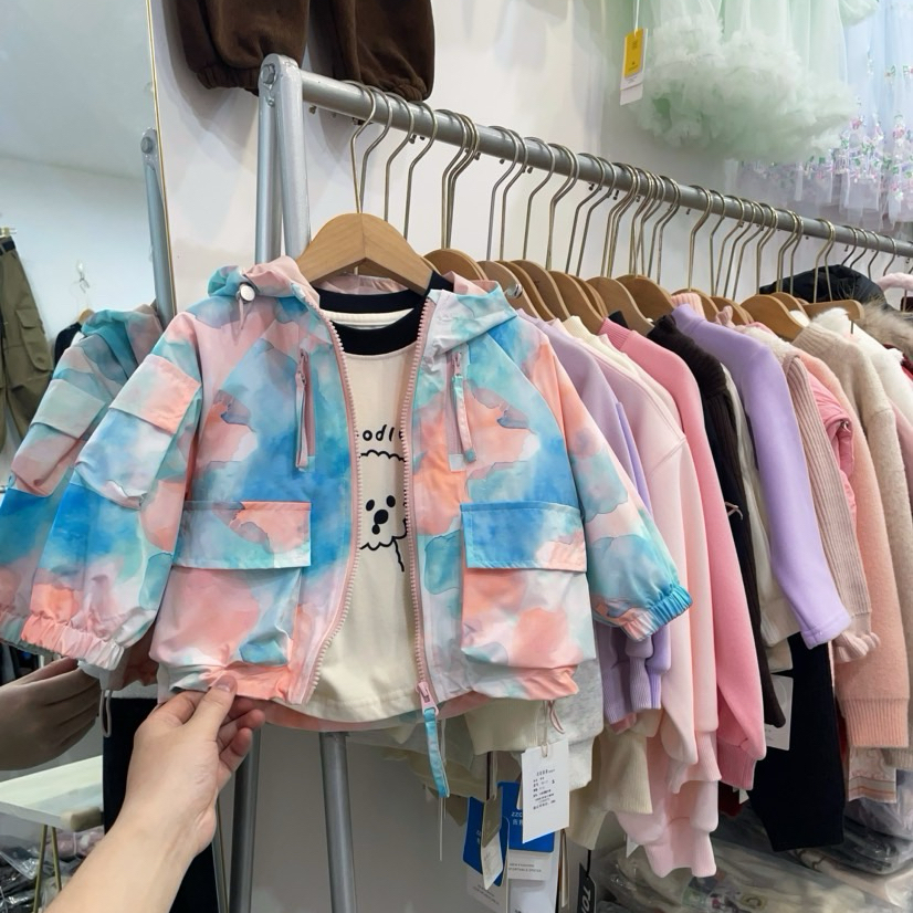 儿童扎染外套春秋款时髦连帽风衣
