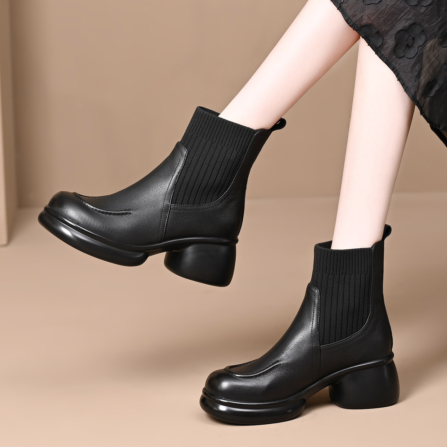 头层牛皮厚底圆头粗跟短靴女秋冬款真皮瘦瘦靴马丁靴女防水台袜靴