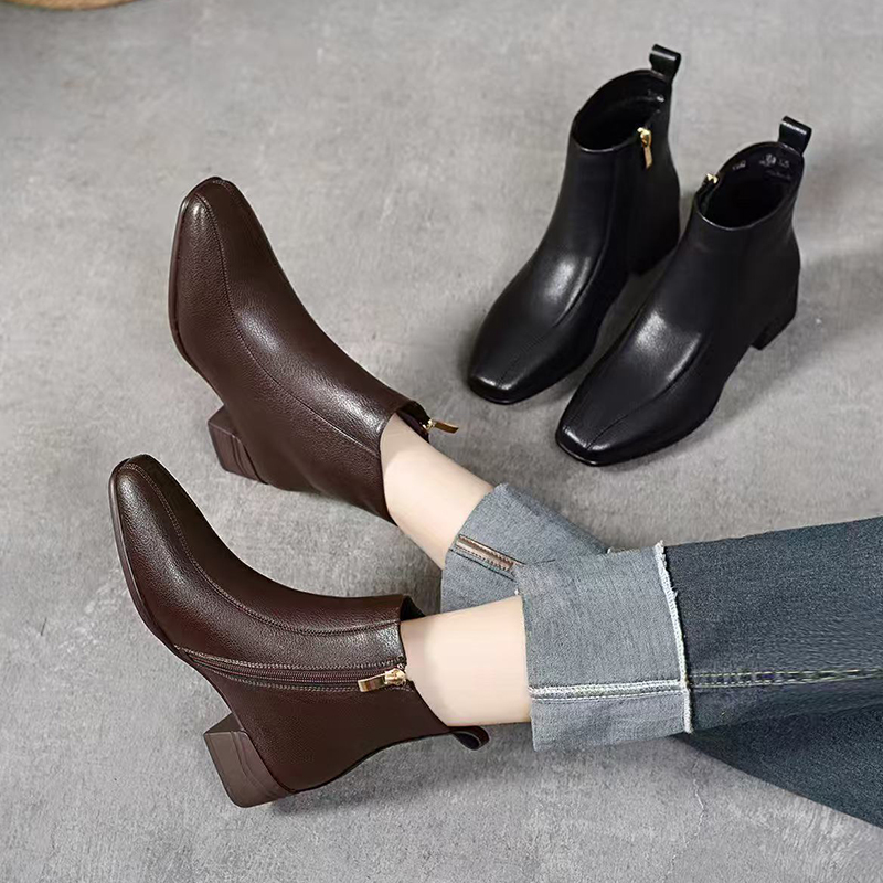 软皮短靴粗跟方头气质靴子女秋冬季新款加绒软底百搭复古时装靴