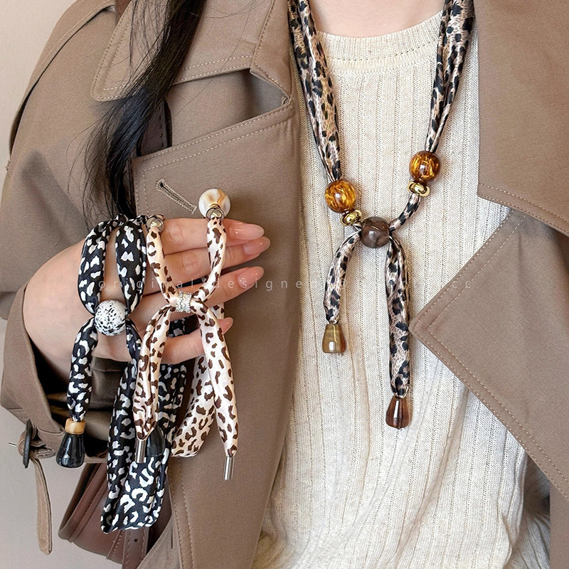 美拉德豹纹印花丝巾项链女个性秋冬衣服毛衣链小众设计感复古配饰