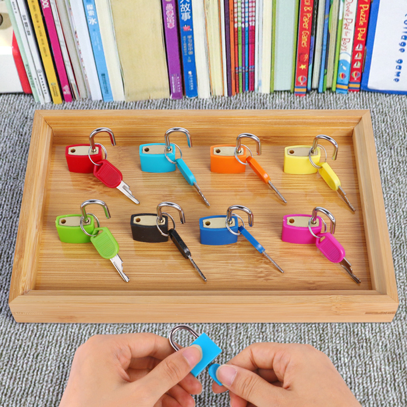 彩色小锁开锁配对游戏