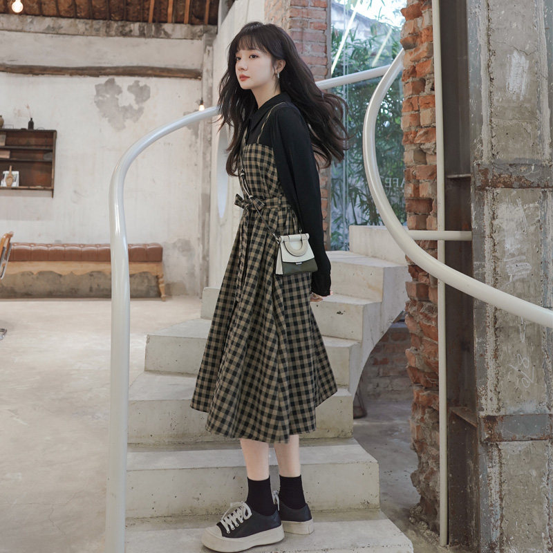 假两件连衣裙女2022春秋新款小众设计轻奢女神范格纹学院风衬衫裙