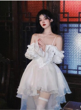 在逃公主风拖尾收腰鱼骨连衣裙女成人礼前段后长宫廷风蓬蓬裙子女