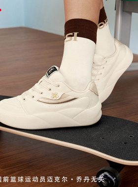 泡芙鞋乔丹商场打折女鞋板鞋2025冬季新款运动鞋厚底QDL052251520