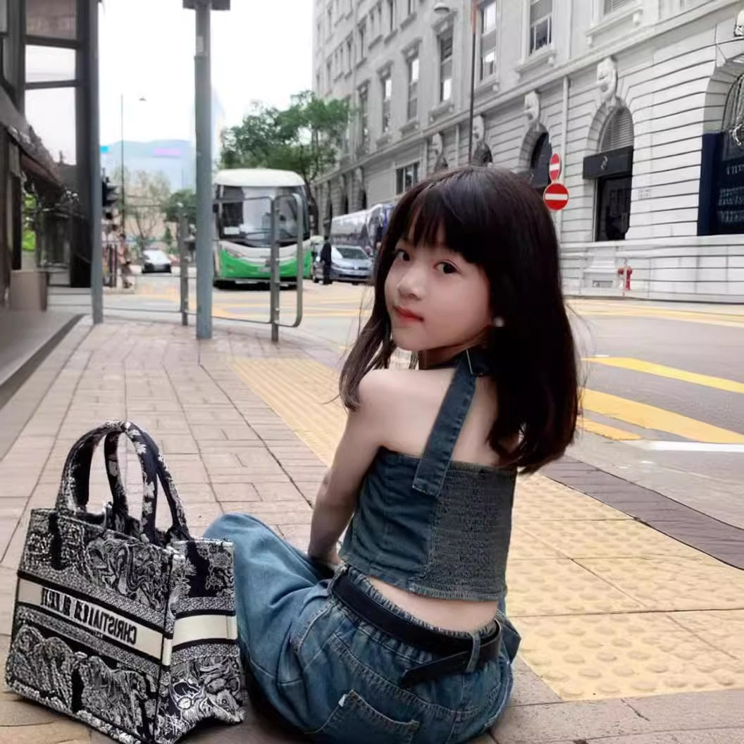 儿童装女童套装牛仔挂脖拉皱上衣加长裤2025夏装新款童装