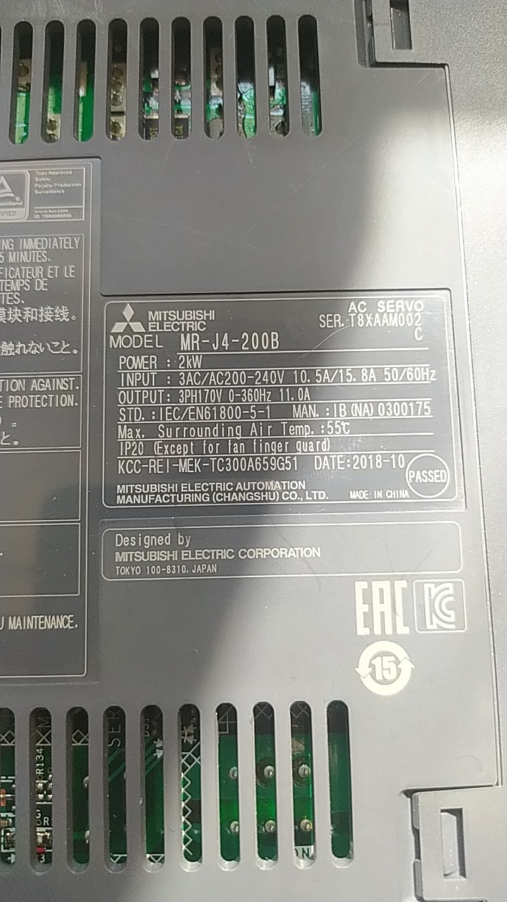 MR-J4-200B MR-J4-100B MR-J4-70B MR-J4-20B三菱伺服驱动器现货