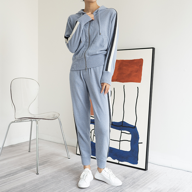 2021早春新款女黑白条纹羊绒运动休闲气质时尚品牌套装两件套