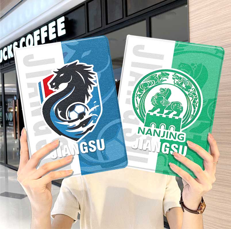 内壳软硅胶材质。舒适手感,四角防摔。