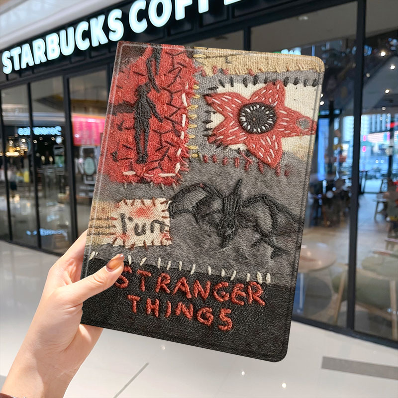 内壳软硅胶材质。舒适手感,四角防摔。