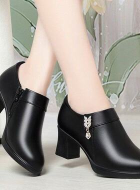 春秋新款妈妈鞋中跟皮鞋软皮软底中年女士鞋子粗跟深口单鞋女