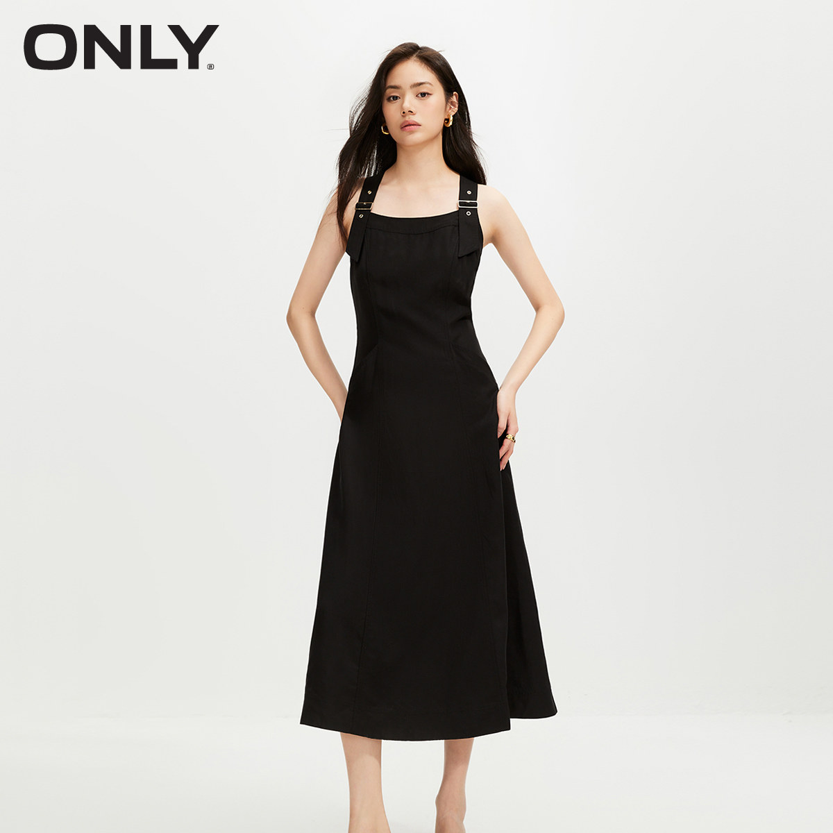 【ONLY奥莱】春季新款休闲百搭纯色高腰中长款吊带连衣裙女