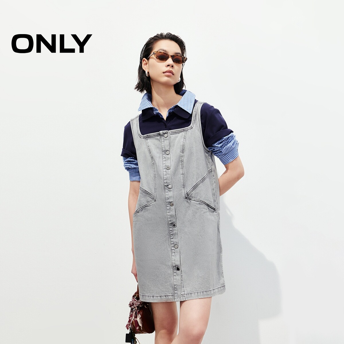 【ONLY奥莱】春夏复古水洗工艺隐藏贴袋直筒短裙牛仔背带连衣裙女