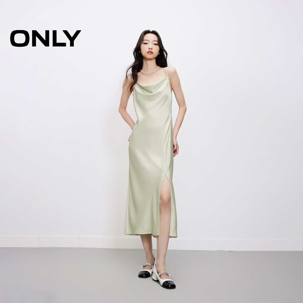 ONLY2026夏季新款气质性感吊带无袖纯色打底开叉高腰长款连衣裙女