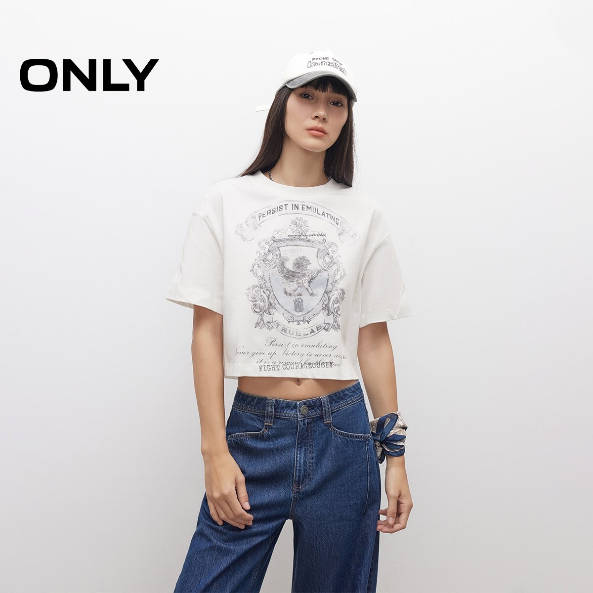 【ONLY奥莱】夏季松弛基础款个性印花圆领落肩宽松显高短款T恤女