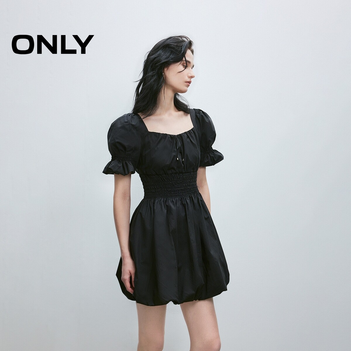 【ONLY奥莱】春夏优雅方领绑带装饰纯色收腰短裙花苞裙连衣裙女