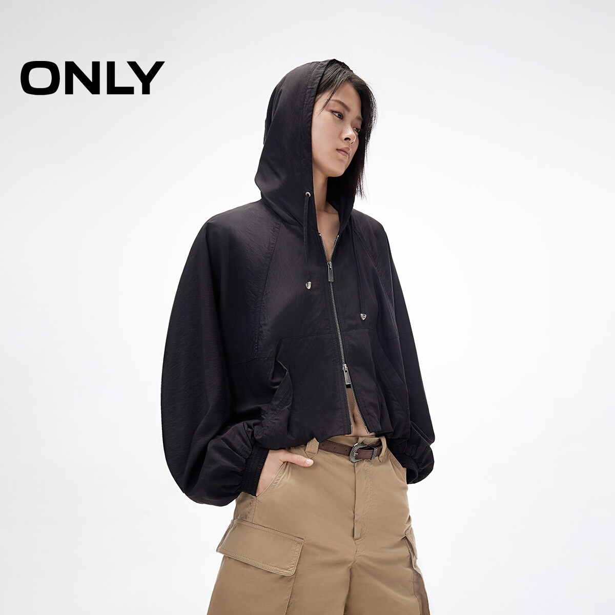 【ONLY奥莱】春夏新款简约纯色连帽抽绳宽松蝙蝠袖短款长袖外套女