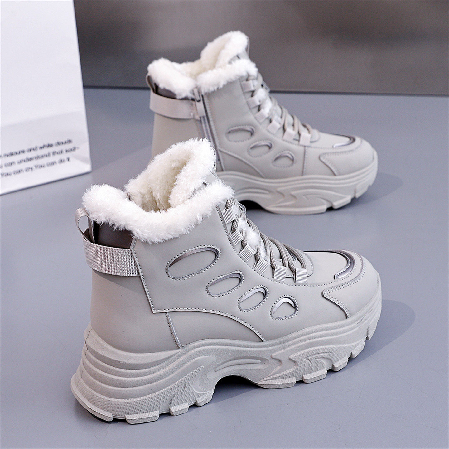 2025年新款冬季加绒马丁靴女加厚保暖大棉鞋防滑防水厚底雪地靴子