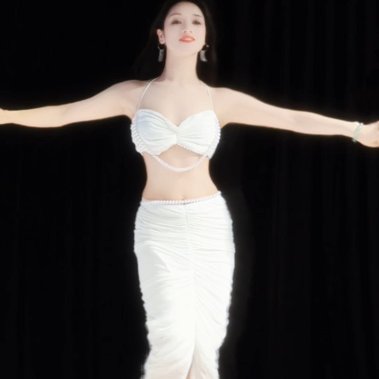 悦梦风璐肚皮舞服装新款性感拼接网纱半身裙女演出服鱼尾裙珍珠