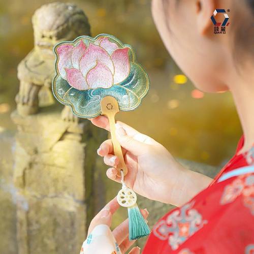 原创古风绣花团扇旗袍汉服配饰刺绣扇子国风绣花流苏扇子高品质扇