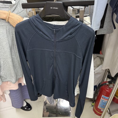 韩版简约修身连帽透气休闲防晒衣