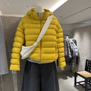 十三行拿货2025冬新款韩版轻盈连帽排骨保暖羽绒服外套k68878w467