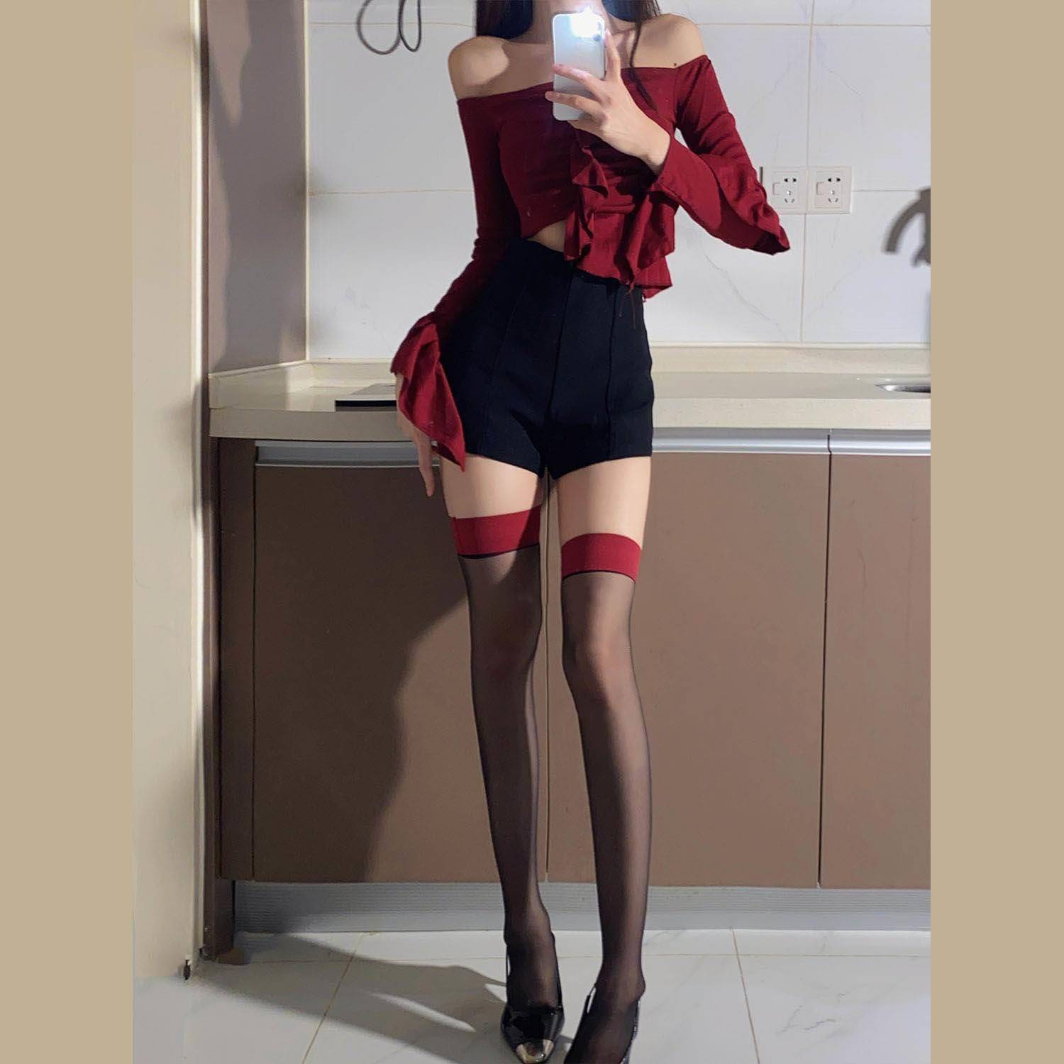 Core wrapped silk knee length red edge stockings splicing