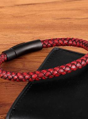 XQNI New Classic Style Men Leather Bracelet Simple Black Sta