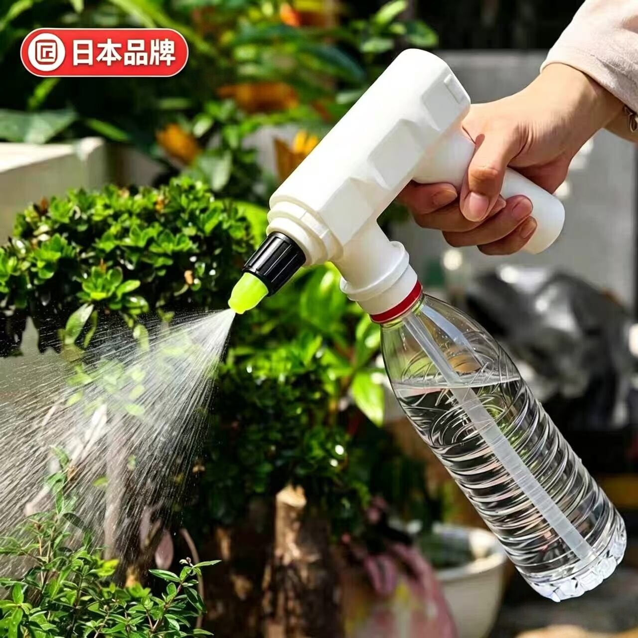 日本电动喷水枪头饮料瓶通用浇花喷头园艺小型自动喷雾器浇花神器