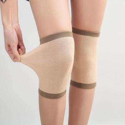 Add plush kneepad to keep warm old cold legs for men and