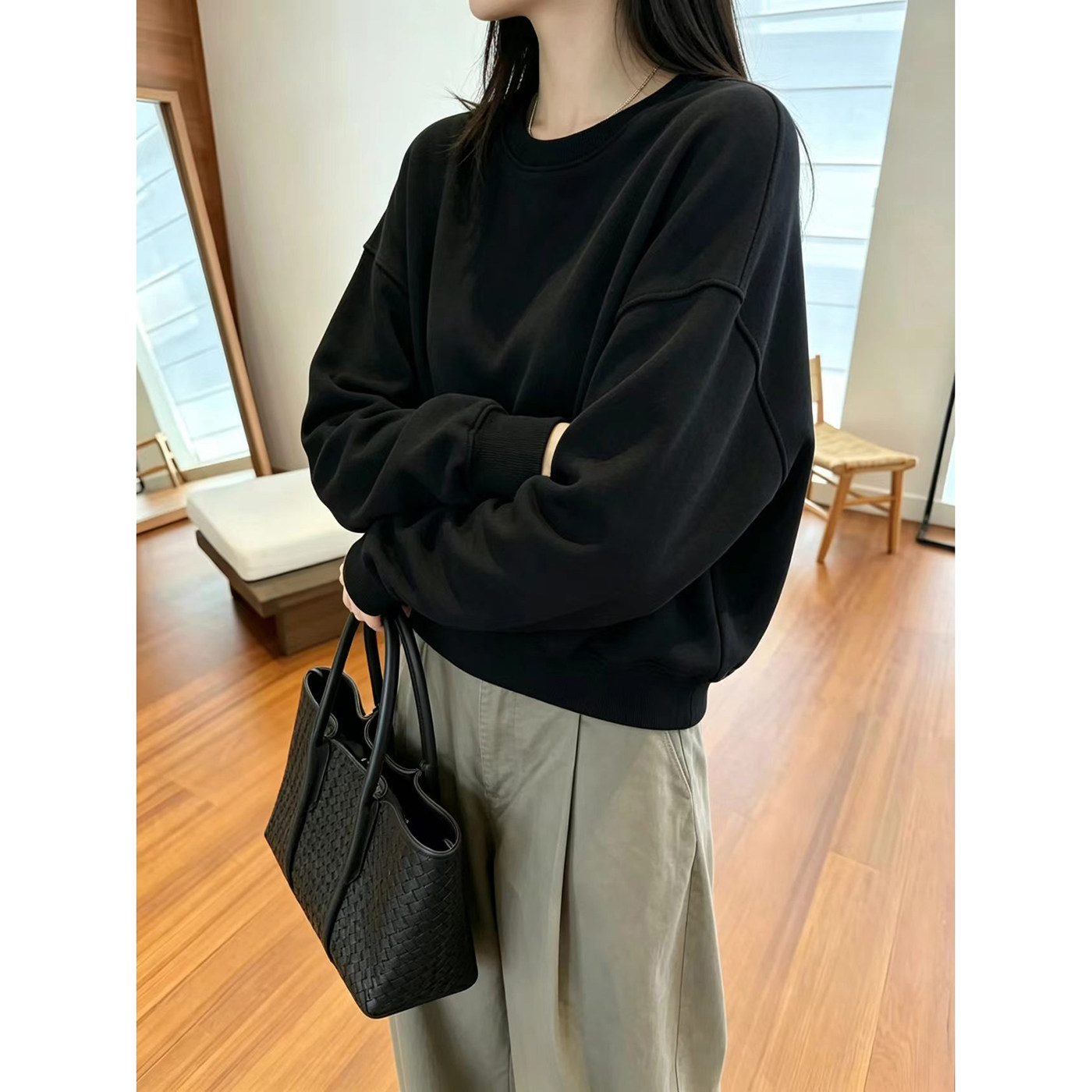 韩系2026秋冬季宽松圆领短款卫衣女新款黑色长袖百搭基础款上衣衫