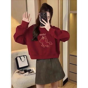 2026马年本命年红色短款卫衣女设计感小众洋气宽松加绒圆领上衣服