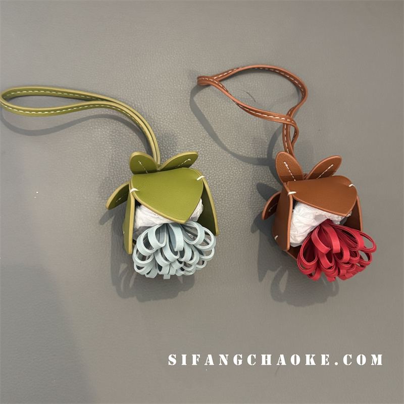 早秋ins风编织绳结花苞花朵包包挂件钥匙扣车载挂饰链条