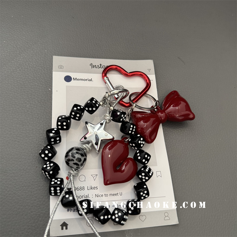 蝴蝶结骰子红色爱心菱形创意车钥匙扣包包挂件书包挂饰耳机套挂链