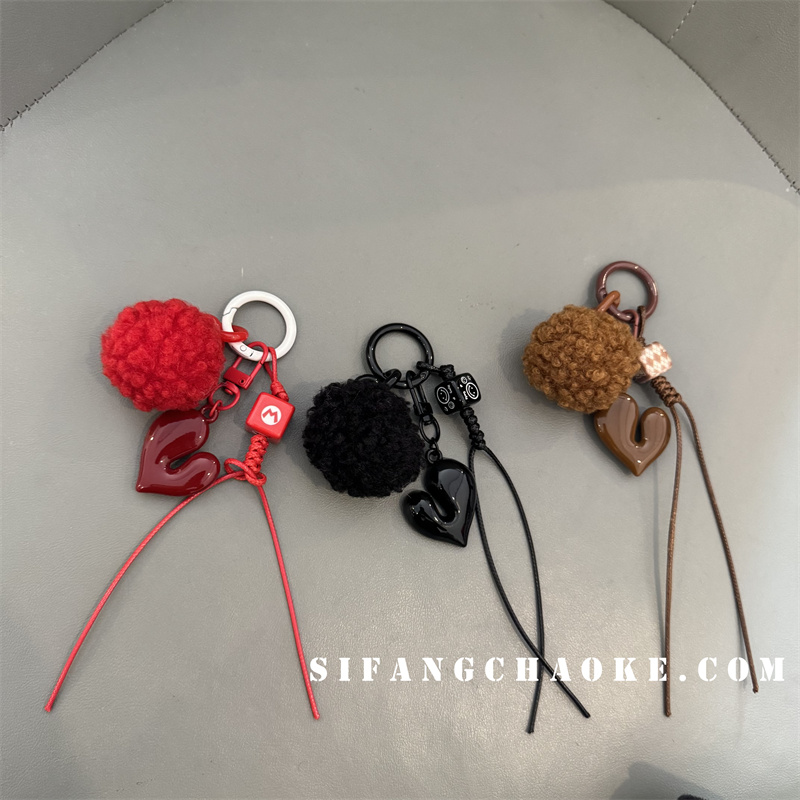 miu风爱心挂博主同款钥匙扣珍珠蝴蝶结汽车包包挂件手机壳挂链