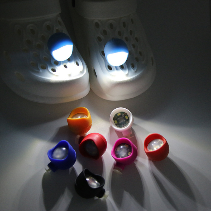 LED照明灯洞洞鞋配饰晚上带灯