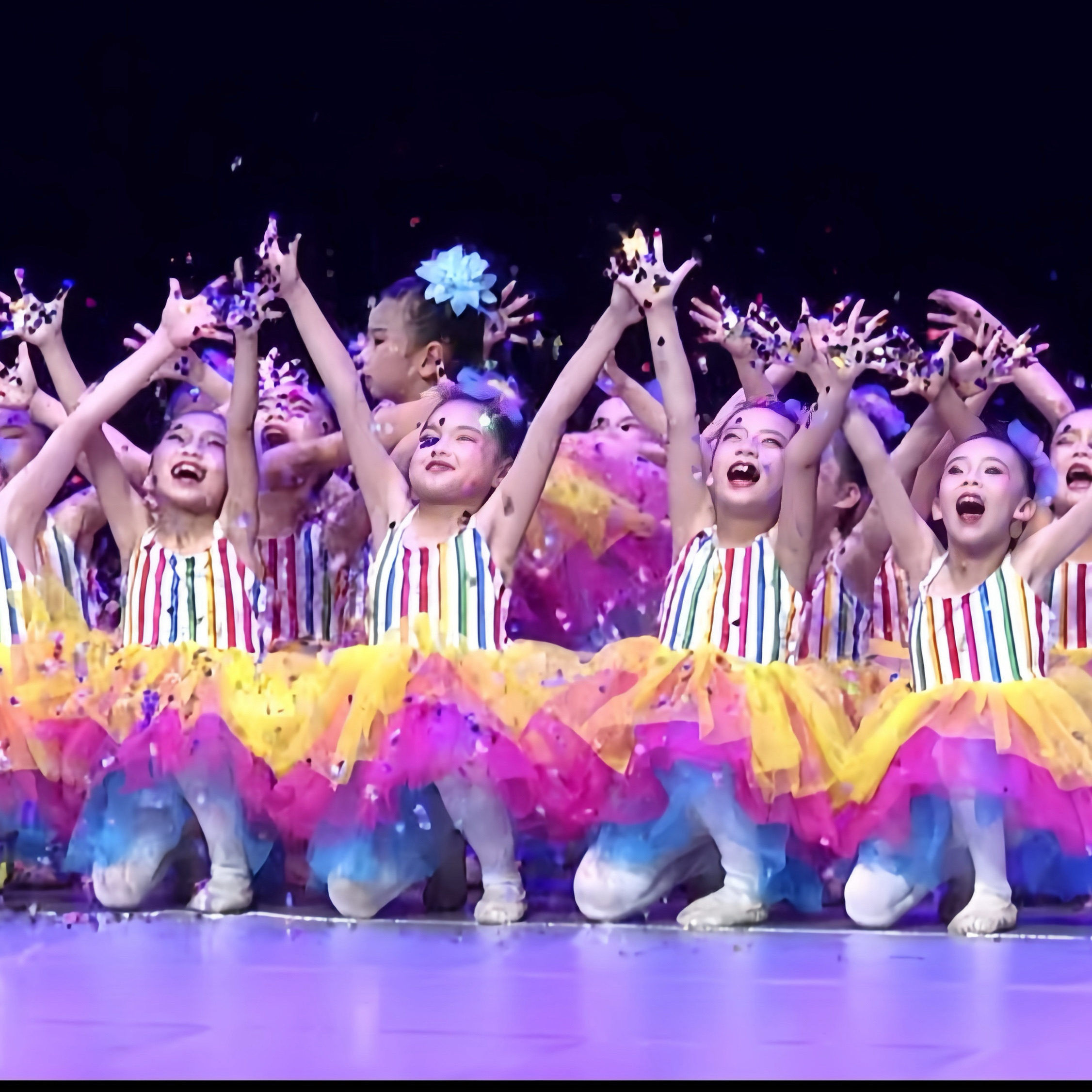 六一小水花舞蹈幼儿表演服