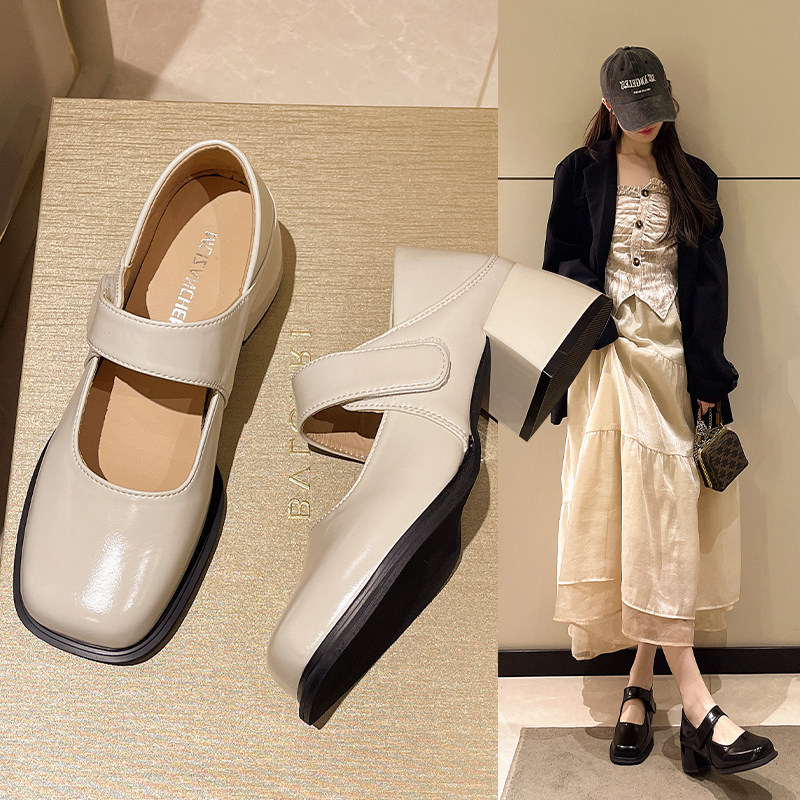 粗跟玛丽珍小皮鞋女2025春季新款英伦风百搭浅口复古中跟工作单鞋