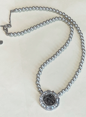 复古宫廷风灰色珍珠古币项链女小众设计感锁骨链轻奢高级感毛衣链