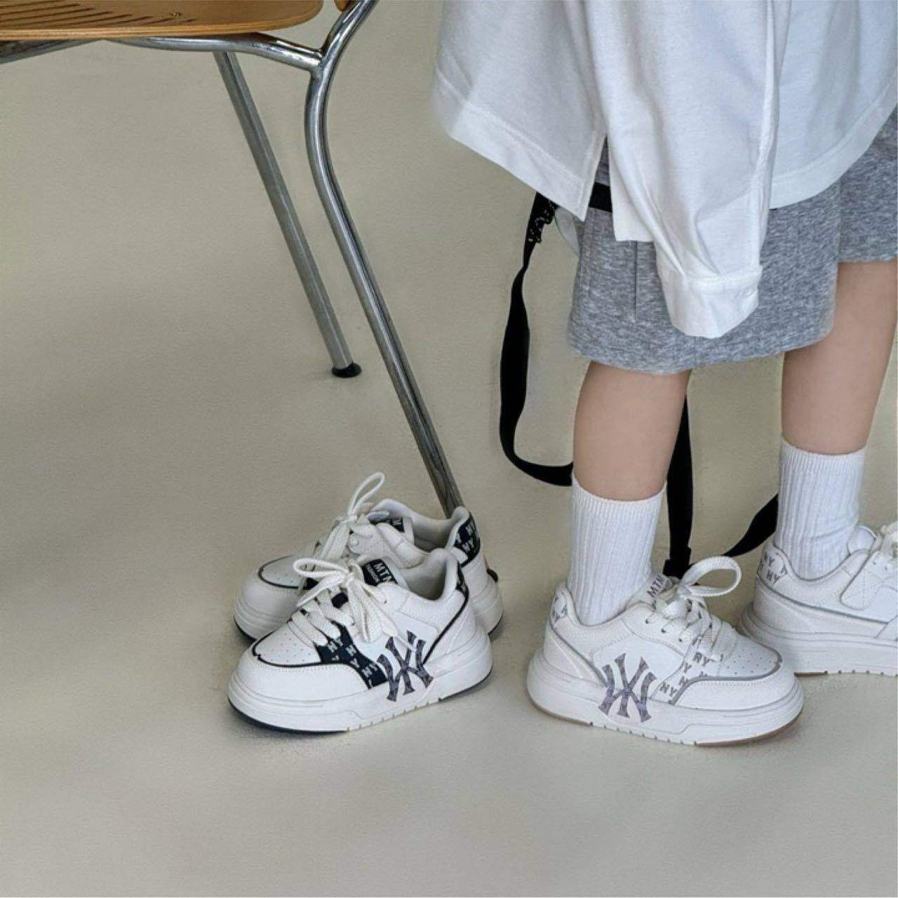 亲子儿童低帮运动鞋春秋新款防滑板鞋女童小白鞋男童中大童休闲鞋,童鞋/婴儿鞋/亲子鞋,运动鞋,淘宝优惠券,粉丝福利购,淘宝优惠卷