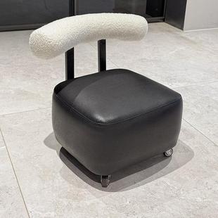 家用万向轮小凳子客厅可移动滚轮椅子滑轮矮凳带轮子的换鞋凳板凳