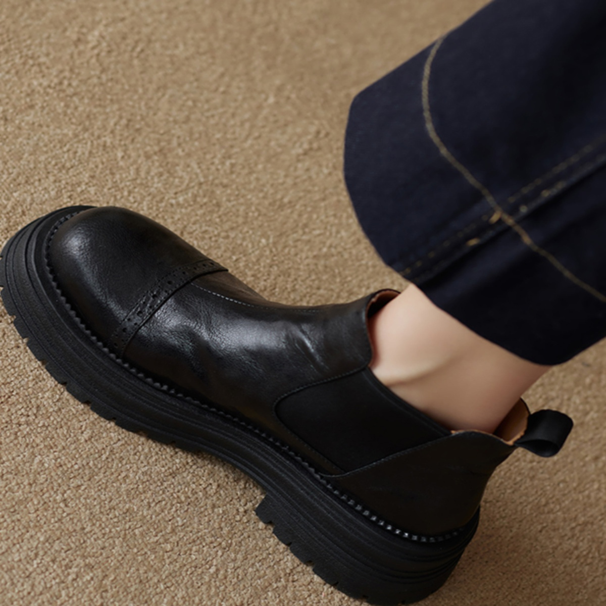 英伦百搭单靴真皮厚底加绒马丁靴