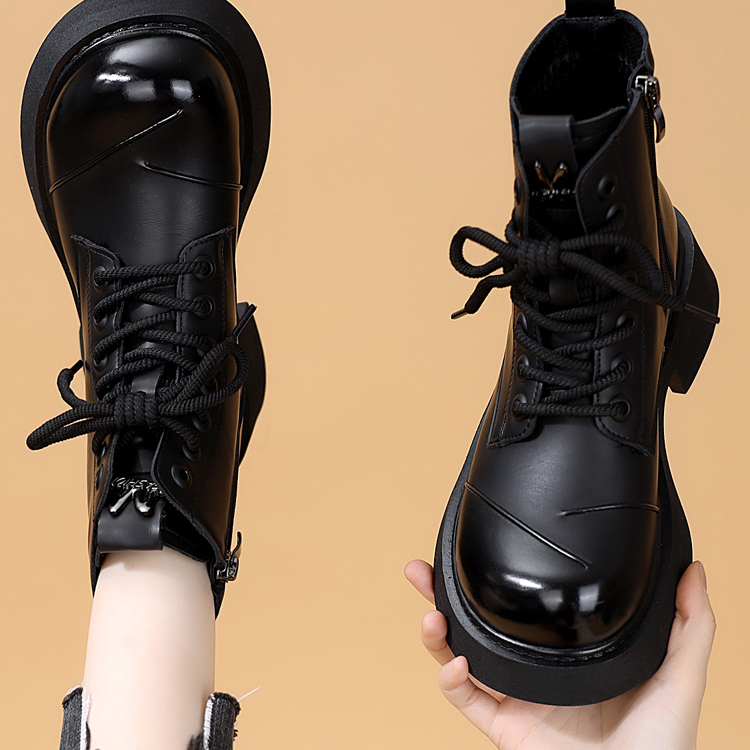 真皮软底轻便不累脚大码加绒短靴