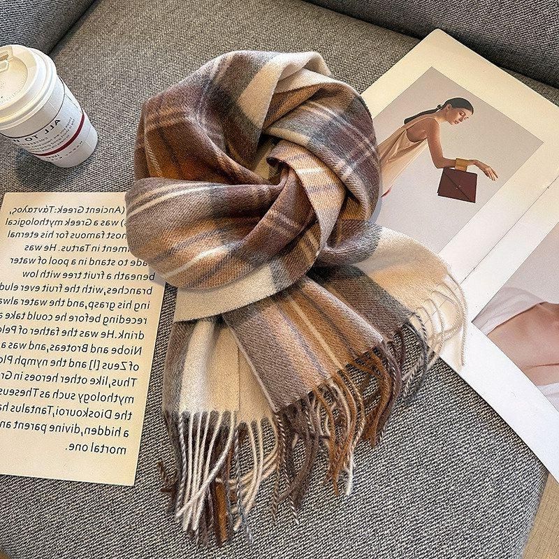 新格子羊毛围巾女士冬季简约时尚