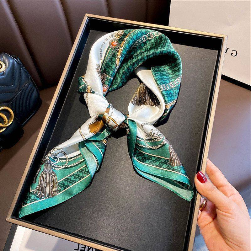 绿色真丝丝巾女小方巾桑蚕丝70x70百搭春秋冬款洋气时尚围巾