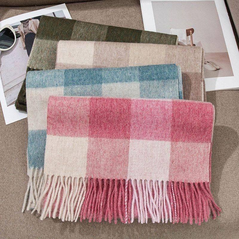 25新款羊毛围巾手感羊绒女士高级感流苏加厚围脖保暖格子百搭披肩