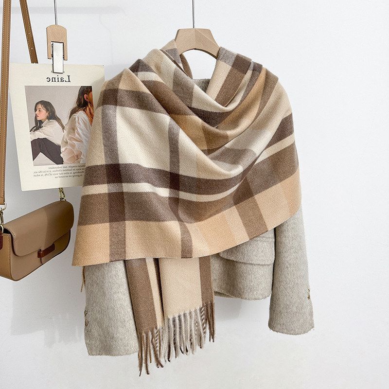 围巾冬季女2025新款百搭高级感披肩流苏韩版格子保暖情侣加厚围脖