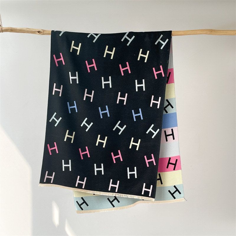 新款气质仿羊绒保暖围巾简约字母