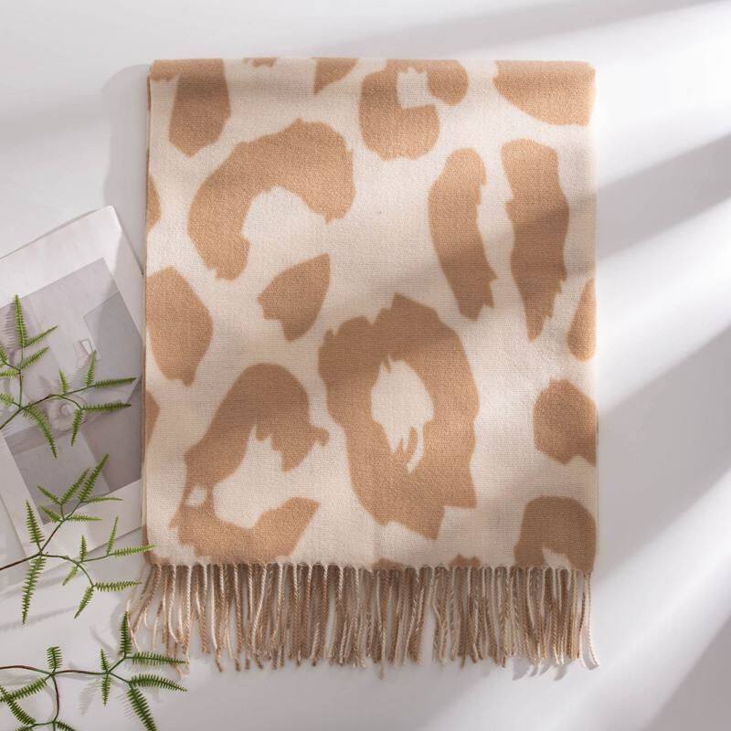 2025新款仿羊绒复古英伦流苏豹纹围巾女秋冬加厚保暖围脖时尚披肩